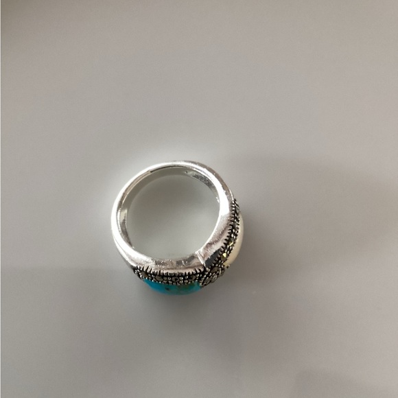 Turquoise/Mother of Pearl/Marcasite Ring - Picture 7 of 8